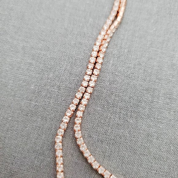 🎁Free w/Purchase🎁 Aldo 21" Rose Gold Tassel Necklace - Picture 3 of 5